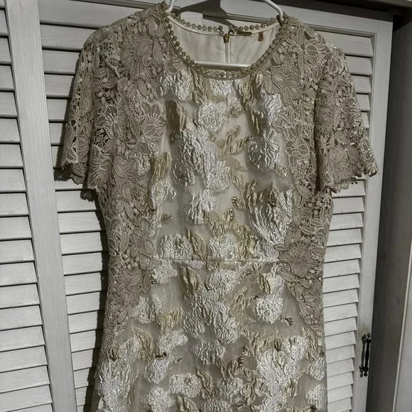 Elie Tahari | Dresses | Elie Tahari Whitegold Dress | Poshmark